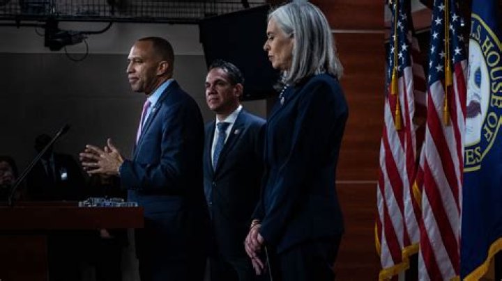 how many congressmen are there